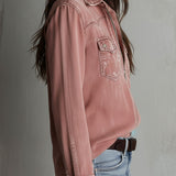 Chemise en jean délavé rose fané style western avec fermeture éclair