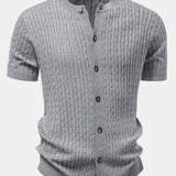 Chemise en tricot à boutons et col rond en jacquard torsadé & Pantalon fuselé coupe ajustée