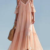 Robe longue en mousseline rose tendre avec épaules dénudées