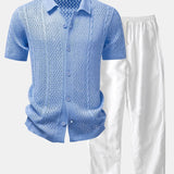 Chemise en maille ajourée et pantalon droit en lin