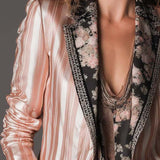 Blazer ajusté à rayures satinées style bohème