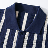 Chemise boutonnée en maille rayée et pantalon droit en lin