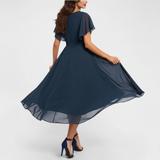 Robe longue Clarissa™ à encolure en V fluide