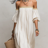 Robe longue plissée ivoire style bohème à épaules dénudées