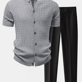 Chemise en tricot à boutons et col rond en jacquard torsadé & Pantalon fuselé coupe ajustée