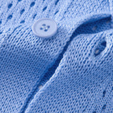 Chemise en maille ajourée et pantalon droit en lin