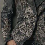 Blazer en éco-daim à motif floral gaufré gris taupe