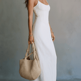 Robe longue fendue à fines bretelles, blanche et minimaliste