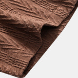 Chemise cubaine en jacquard texturé et pantalon droit à texture froissée