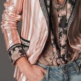 Blazer ajusté à rayures satinées style bohème