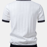 Polo en maille à col Johnny avec bordures contrastantes et pantalon fuselé coupe slim