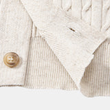 Chemise en tricot à boutons et col rond en jacquard torsadé & Pantalon fuselé coupe ajustée