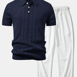 Polo en maille ajourée à motif jacquard géométrique et pantalon droit à texture froissée