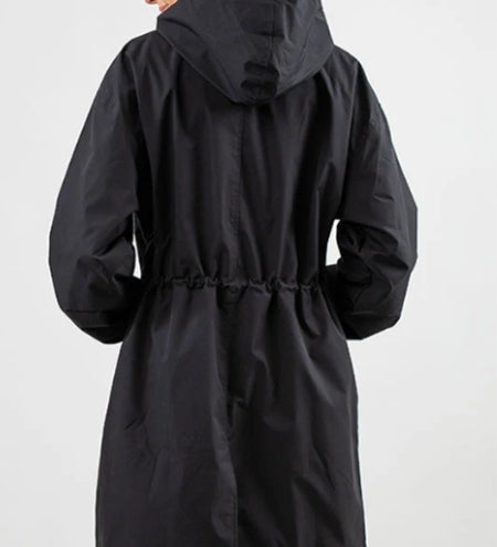 Lucienne Moreau | Longue veste de pluie à capuche pour femme