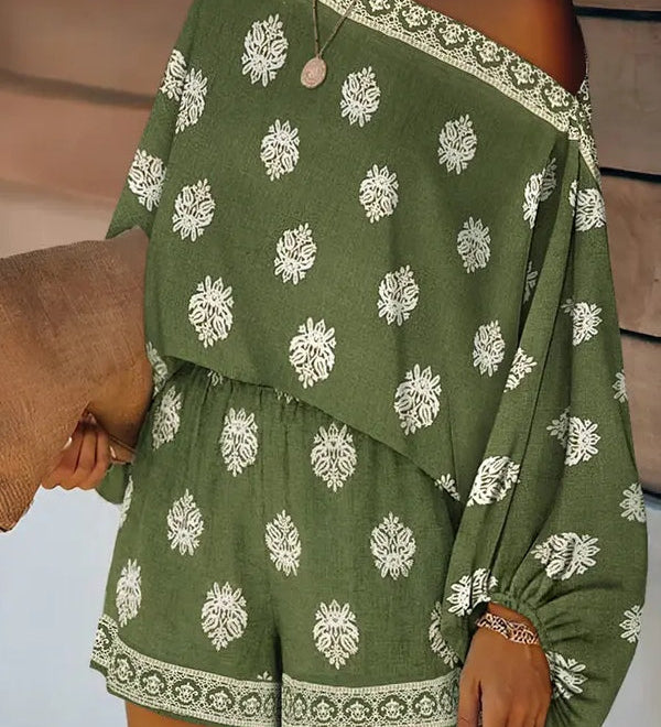 Combinaison-short à motif baroque, épaules dénudées et manches ballon