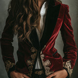 Blazer de luxe en velours noir à col élégant et broderies dorées