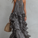 Robe longue élégante grise à volants superposés romantique