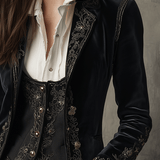 Blazer élégant en velours noir brodé