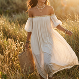 Robe longue plissée ivoire style bohème à épaules dénudées